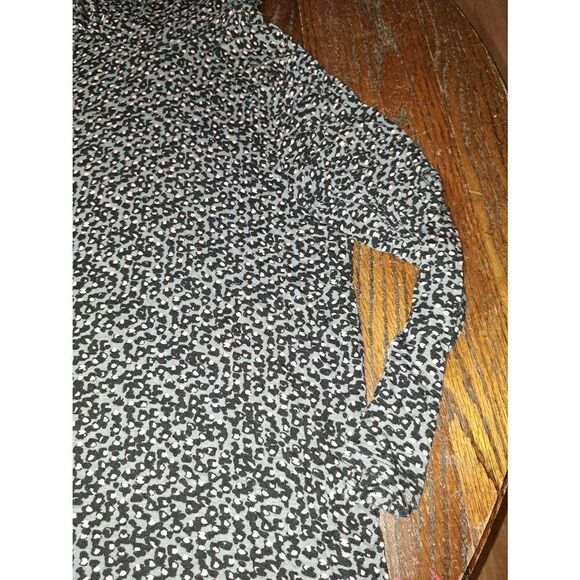 Large Bobeau Long Sleeve Grey Pink Built in Face Covering Pullover Shirt Top - Picture 2 of 3